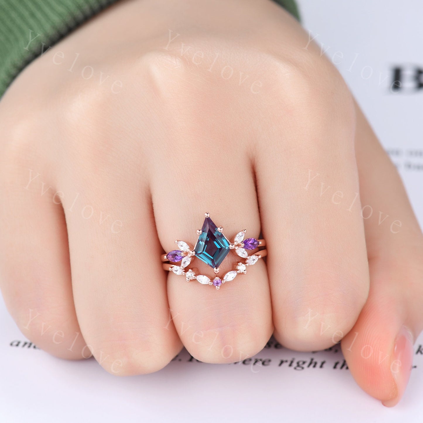 Vintage Kite Cut Alexandrite Engagement Ring Rose Gold Women Unique Moissanite Amethyst Gem Matching Band Promise Bridal Stacking Ring Set
