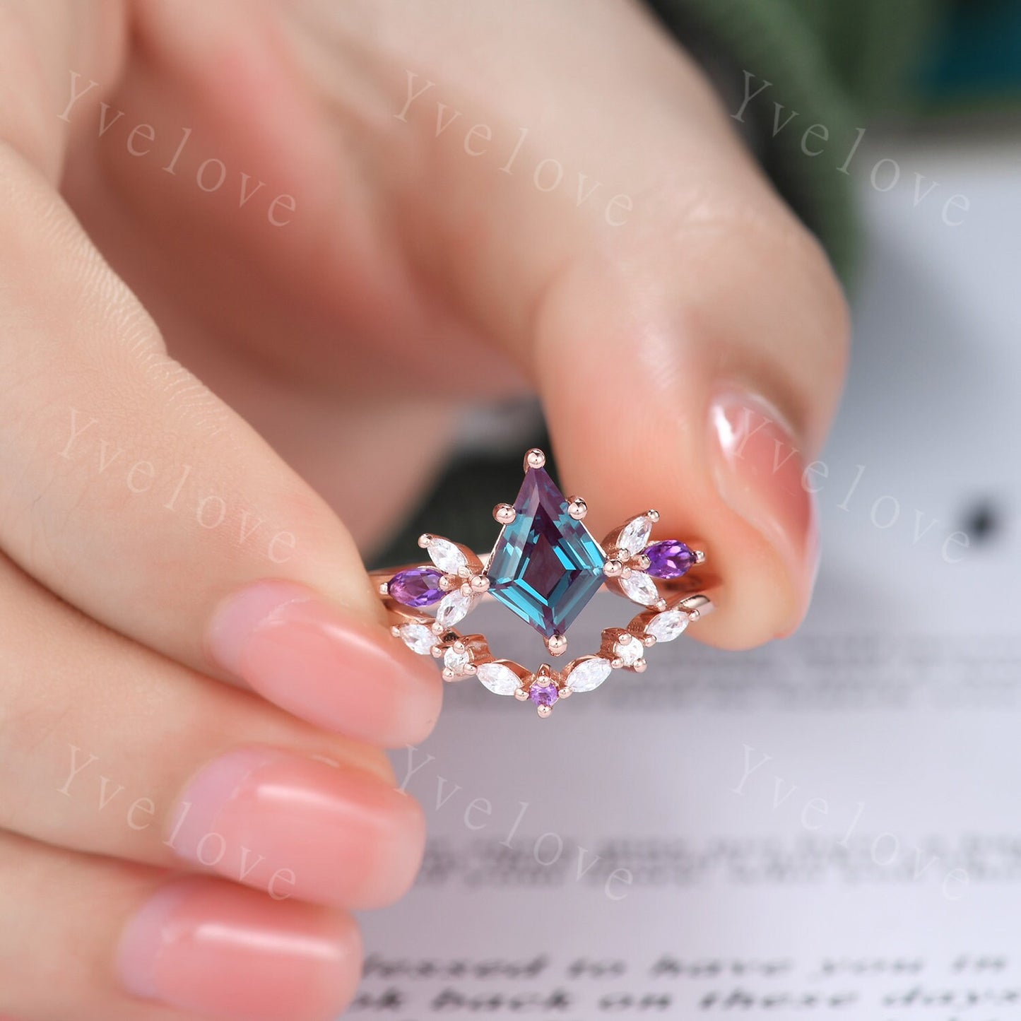 Vintage Kite Cut Alexandrite Engagement Ring Rose Gold Women Unique Moissanite Amethyst Gem Matching Band Promise Bridal Stacking Ring Set