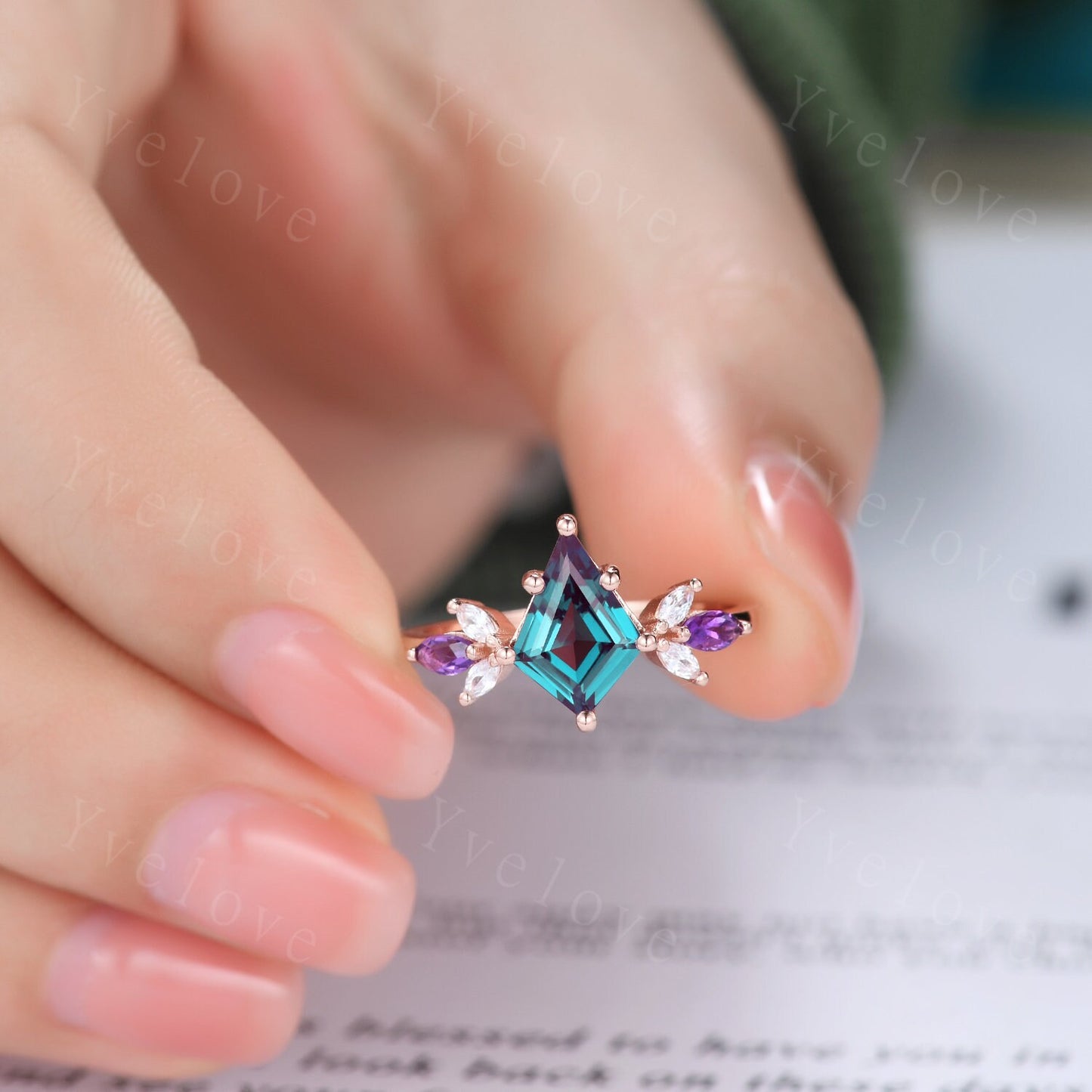 Vintage Kite Cut Alexandrite Engagement Ring Rose Gold Women Unique Moissanite Amethyst Gem Matching Band Promise Bridal Stacking Ring Set