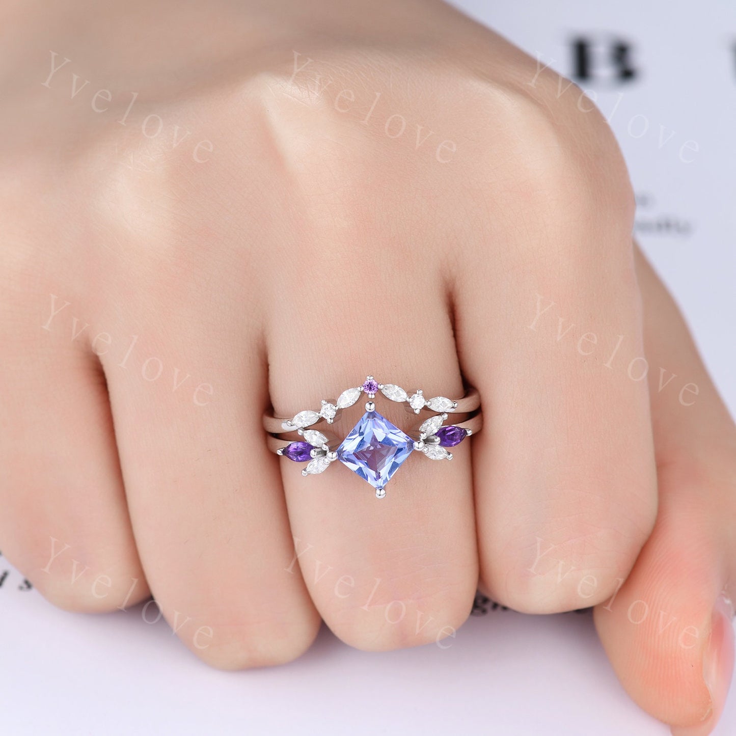 Vintage Princess Cut Tanzanite Engagement Ring Set White Gold Women Moissanite Amethyst Gem Matching Band Promise Bridal Stacking Ring Set