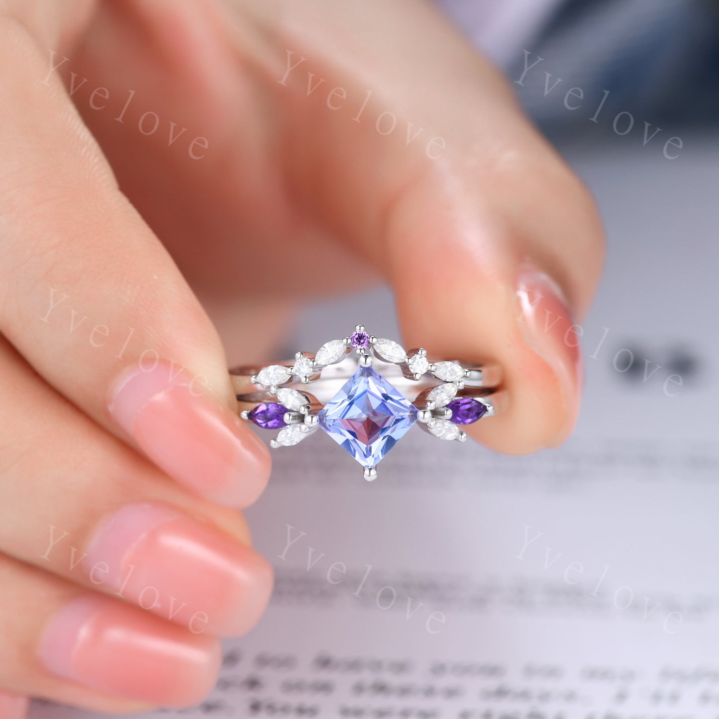 Vintage Princess Cut Tanzanite Engagement Ring Set White Gold Women Moissanite Amethyst Gem Matching Band Promise Bridal Stacking Ring Set