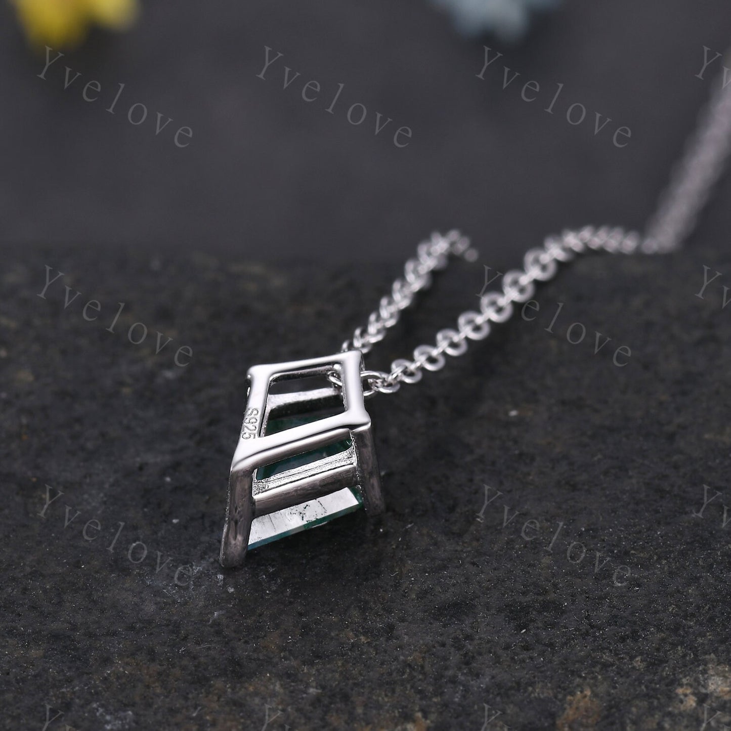 Unique Kite shaped Moss agate Pendant,Green Agate Necklace,Silver Art Deco Necklace,Vintage Women Bridal Promise Gift Birthday Gift for Her