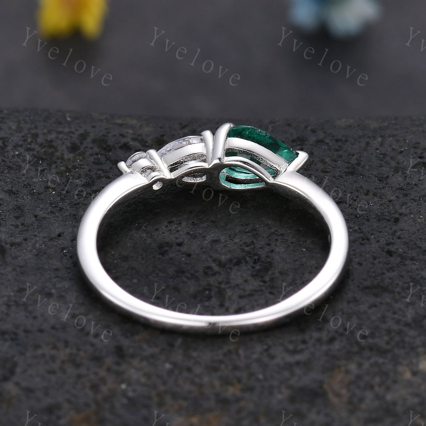 Vintage Natural Emerald Ring Engagement Ring,Pear Cut Gems,Art Deco Moissanite Wedding Band,3 Stone Unique Women Bridal Promise Ring Gift