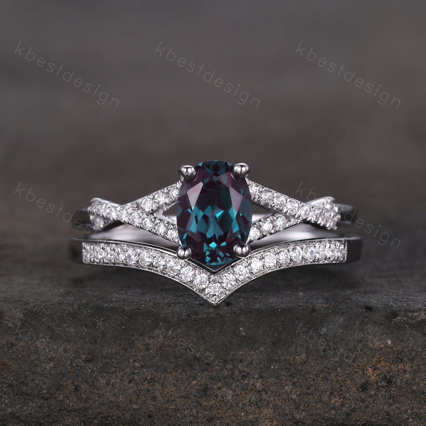 Oval cut Alexandrite bridal ring set vintage unique Alexandrite engagement ring curved moissanite ring set for women silver ring