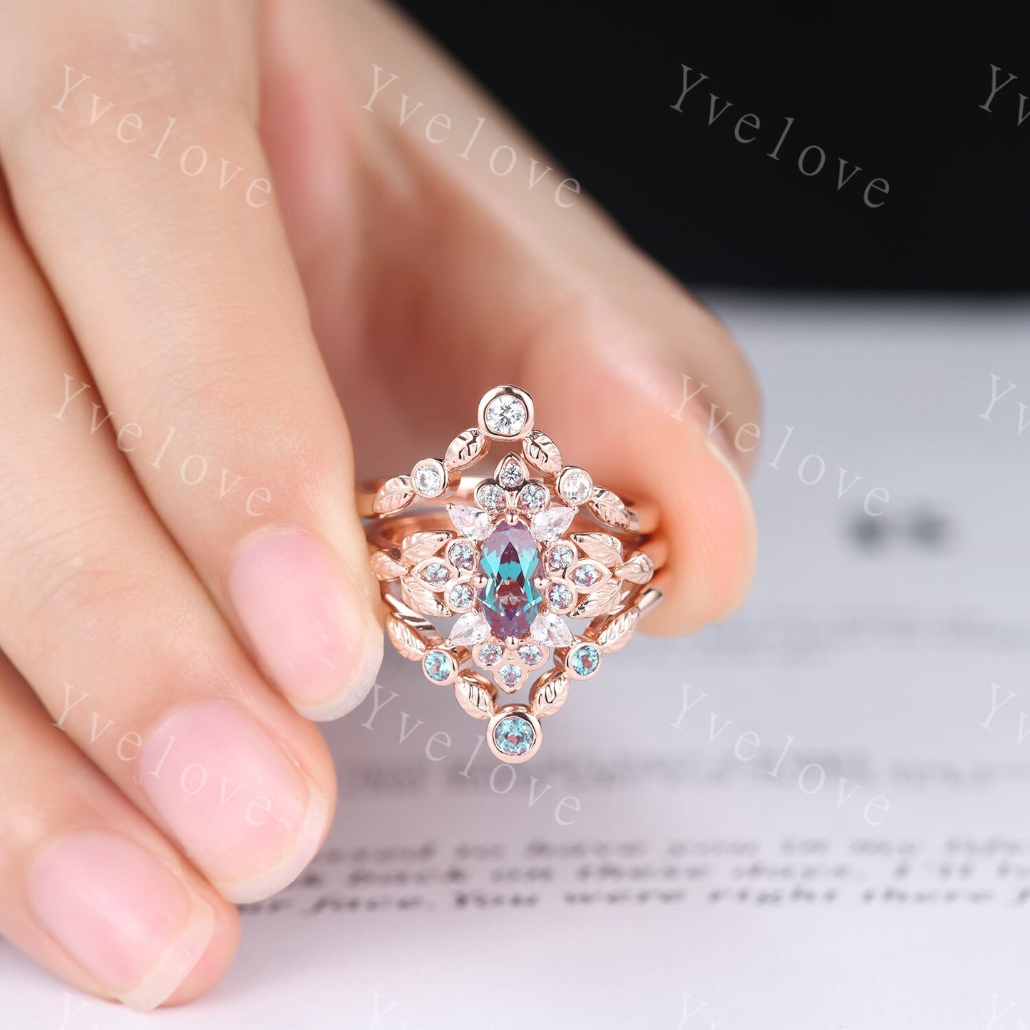 Vintage alexandrite engagement ring set,Antique gold wedding set,Art deco moissanite leaf stacking ring,bridal set,retro rings for women