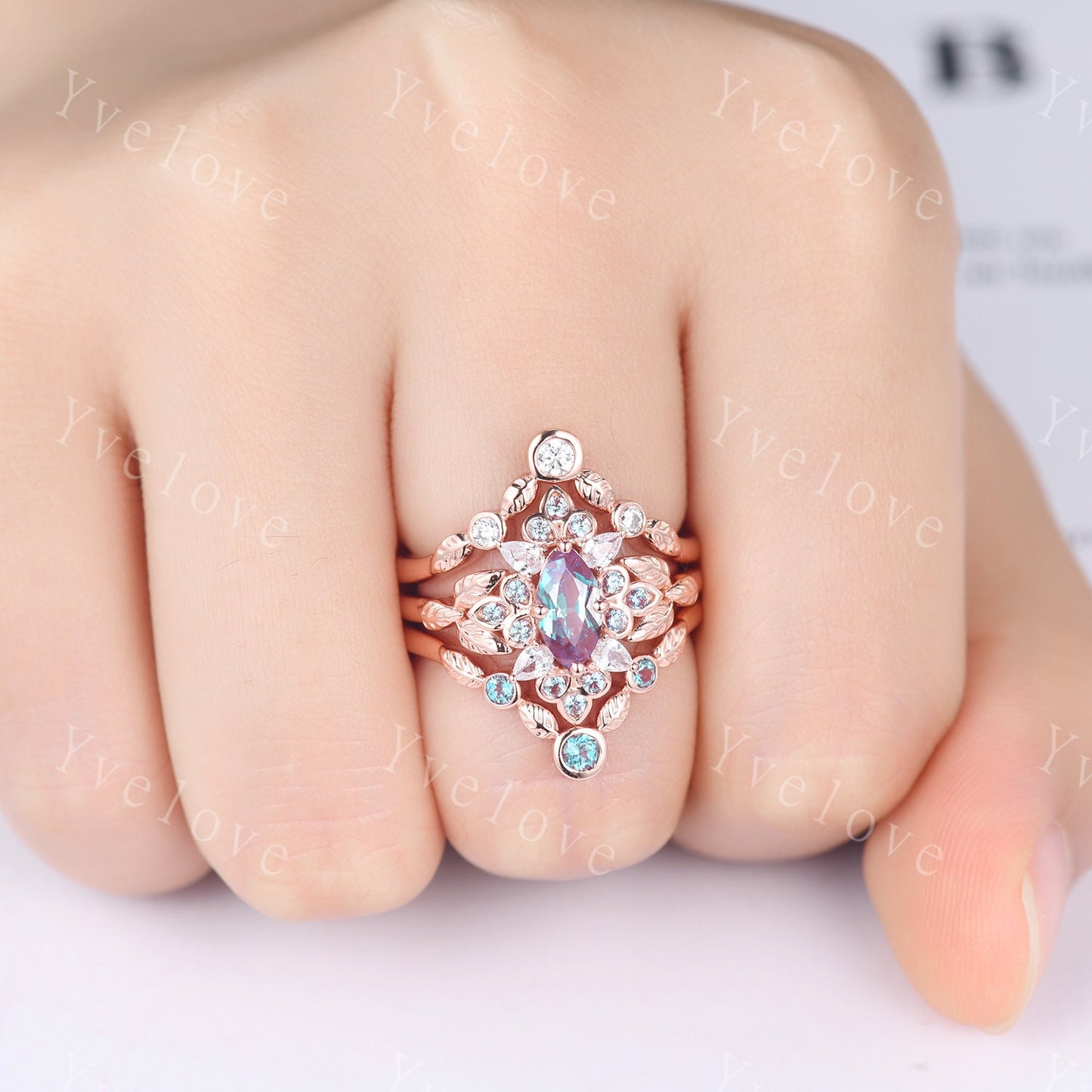 Vintage alexandrite engagement ring set,Antique gold wedding set,Art deco moissanite leaf stacking ring,bridal set,retro rings for women