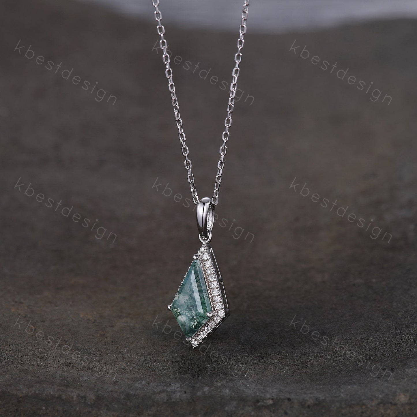 Unique green moss agate necklace solid gold silver vintage kite cut customized pendant necklace for women gemstone bridal anniversary gift