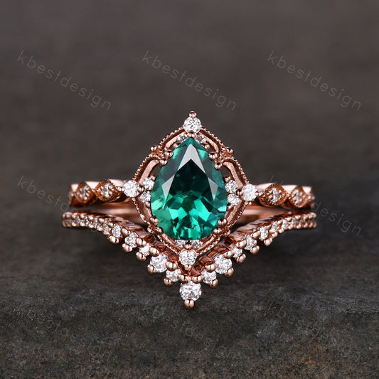 Vintage emerald engagement ring set rose gold emerald ring unique curved Moissanite stacking band pear shaped bridal set Promise ring
