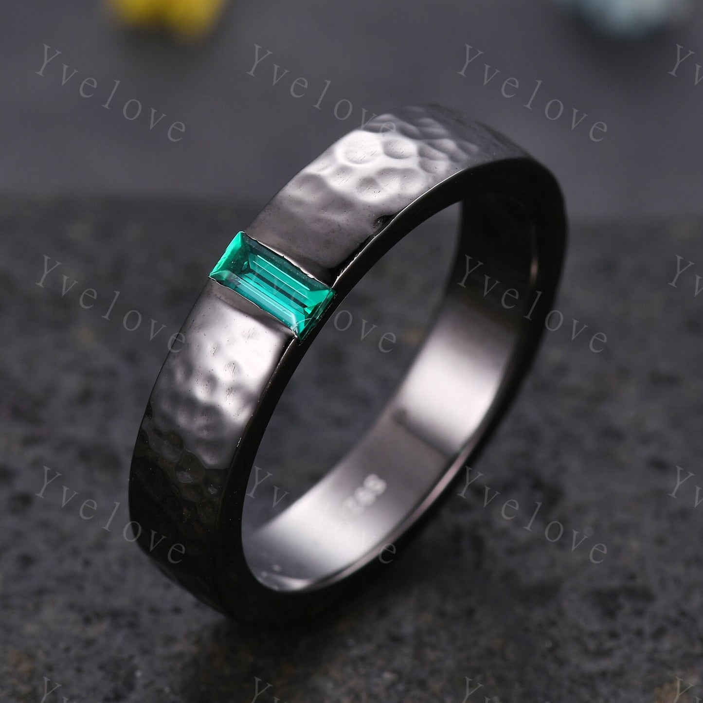 Custom order for Nate,main stone emerald, smooth band,18k black gold