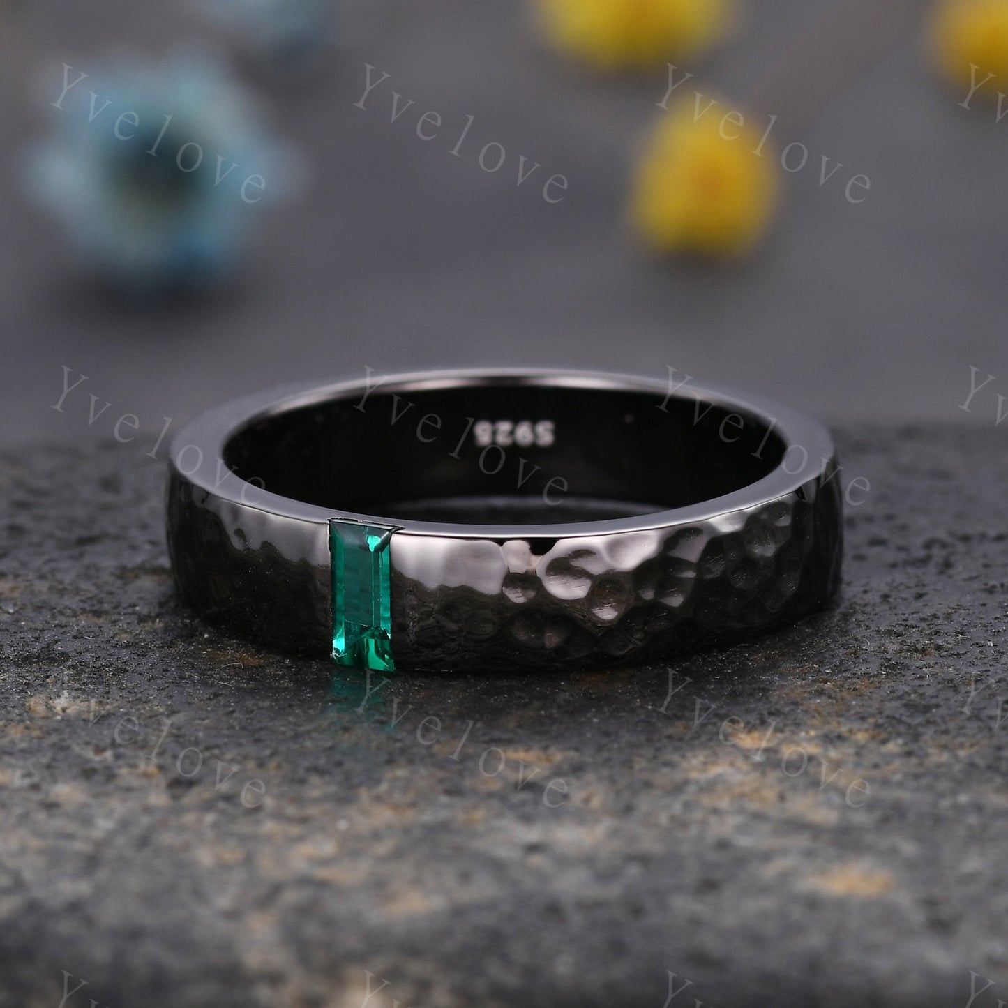 Custom order for Nate,main stone emerald, smooth band,18k black gold
