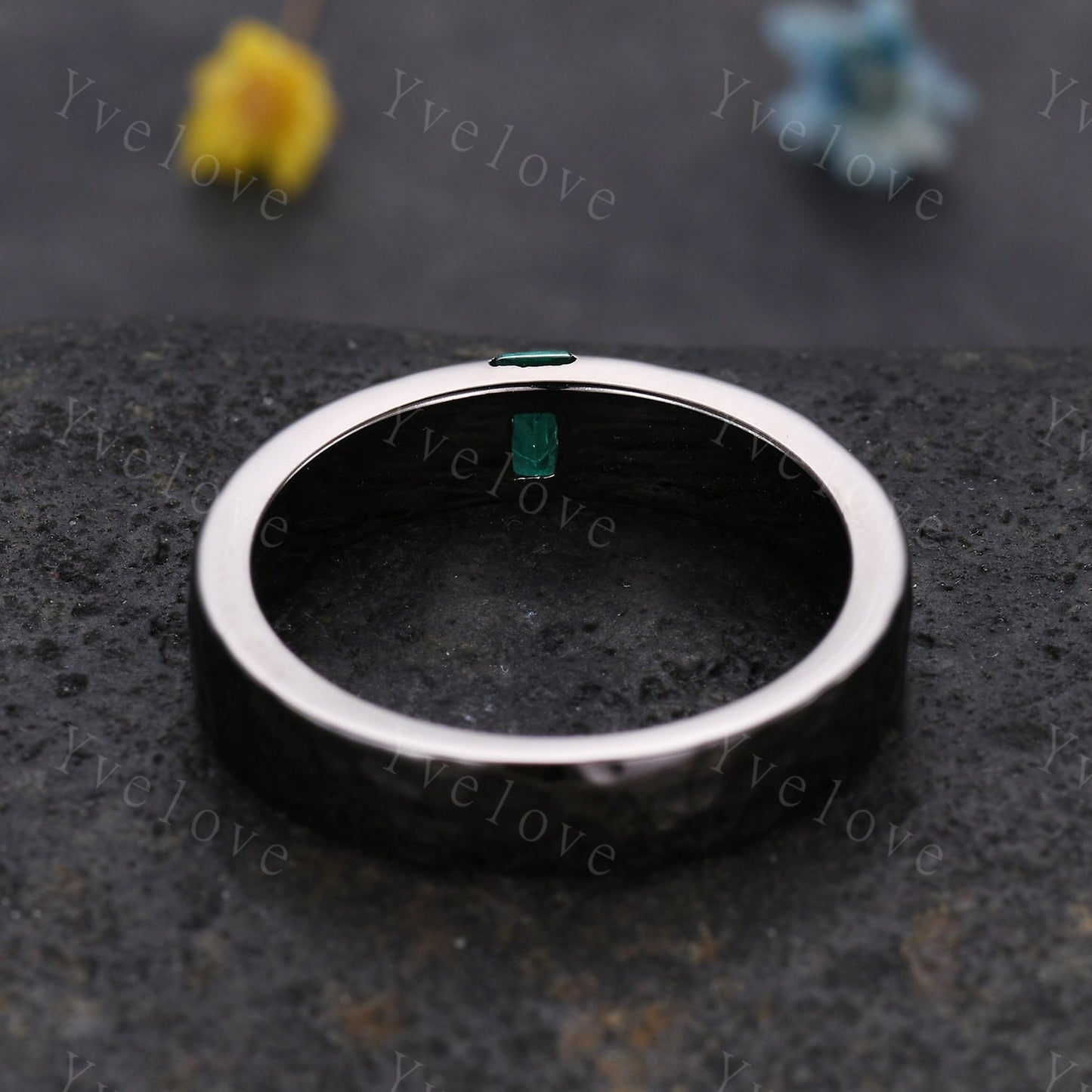 Custom order for Nate,main stone emerald, smooth band,18k black gold