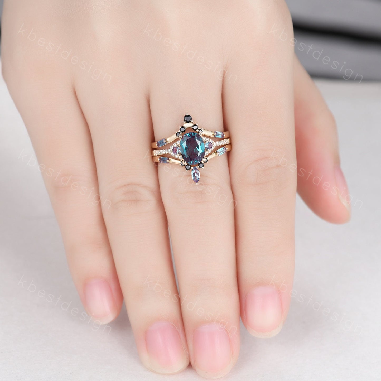 Vintage Alexandrite Engagement Ring Set Yellow Gold Oval cut Ring Unique Art Deco Alexandrite Stacking Matching Band Bridal Promise Set