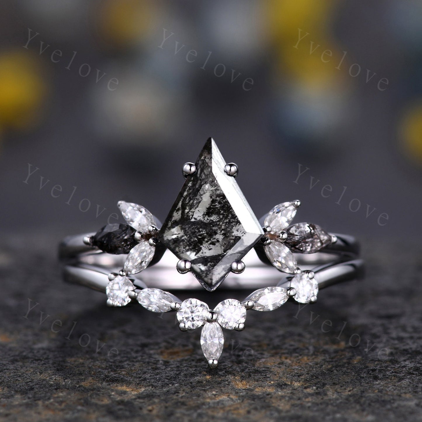 Custom order, replace the main stone to black rutilated quartz, moissanite as the side stones, a set, platinum.