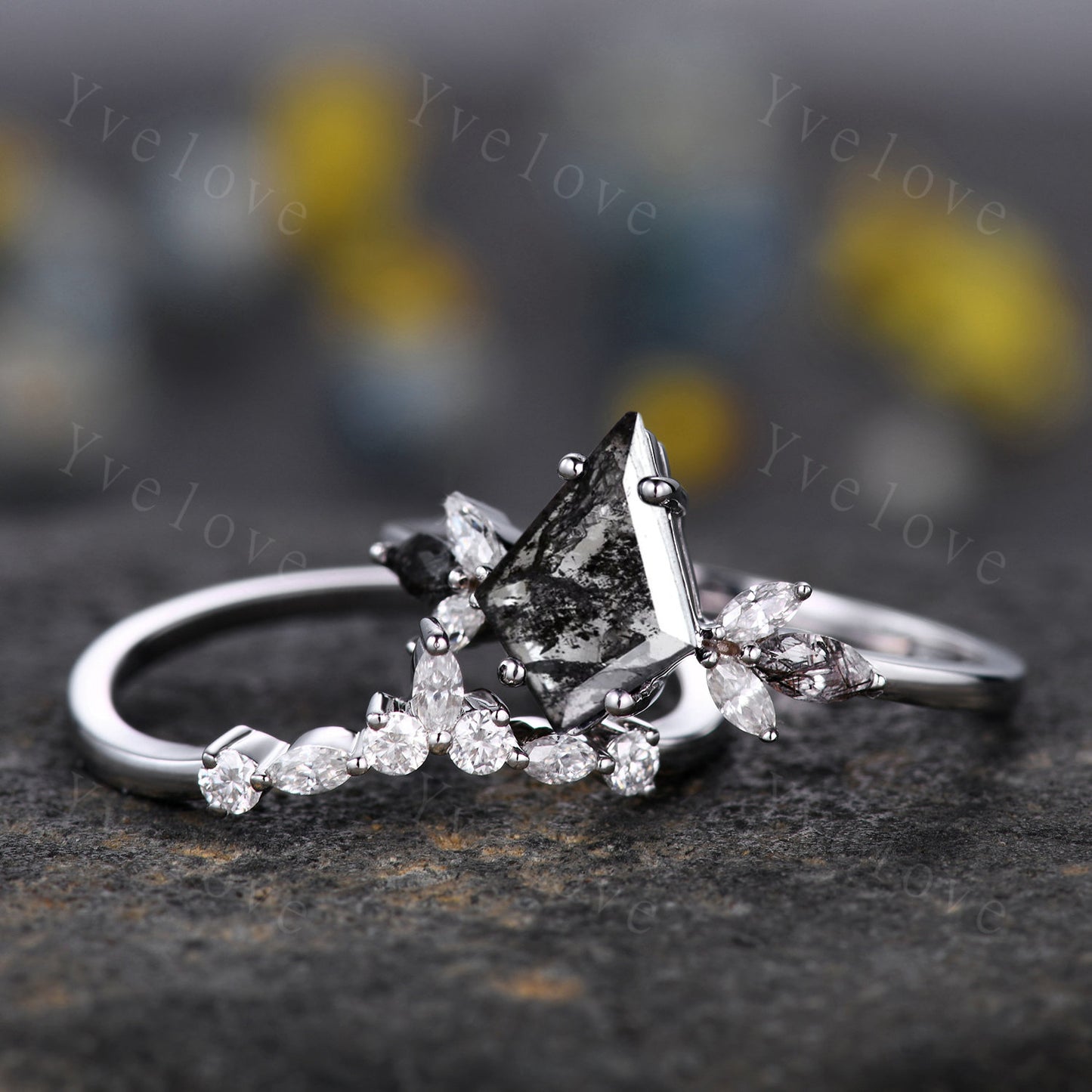 Custom order, replace the main stone to black rutilated quartz, moissanite as the side stones, a set, platinum.