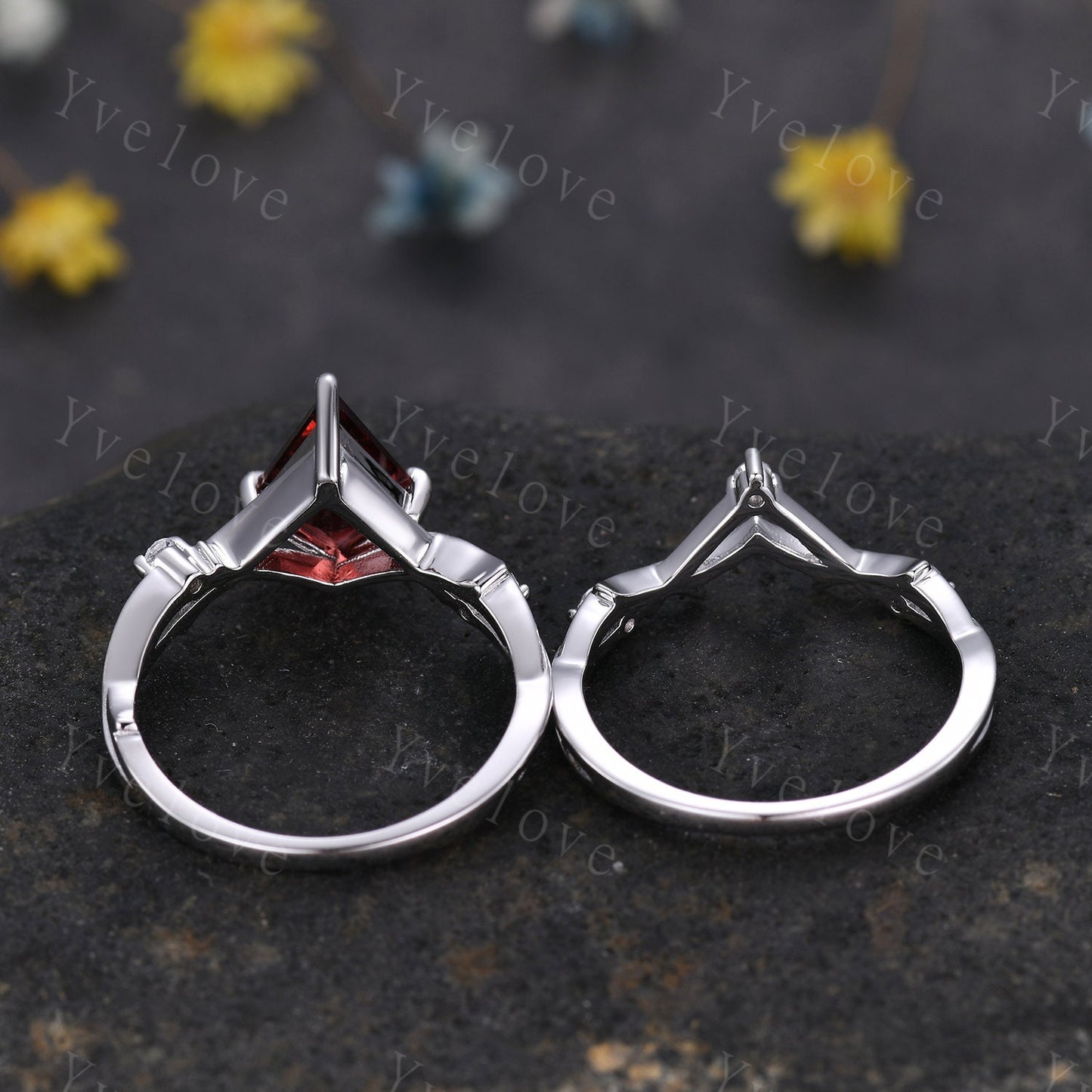 Vintage Kite Shaped Red Garnet Engagement Ring Set,Twisted Ring Vines Diamond Bridal Set,Branch Ring,Dainty Twig Diamond Ring Promise Gift