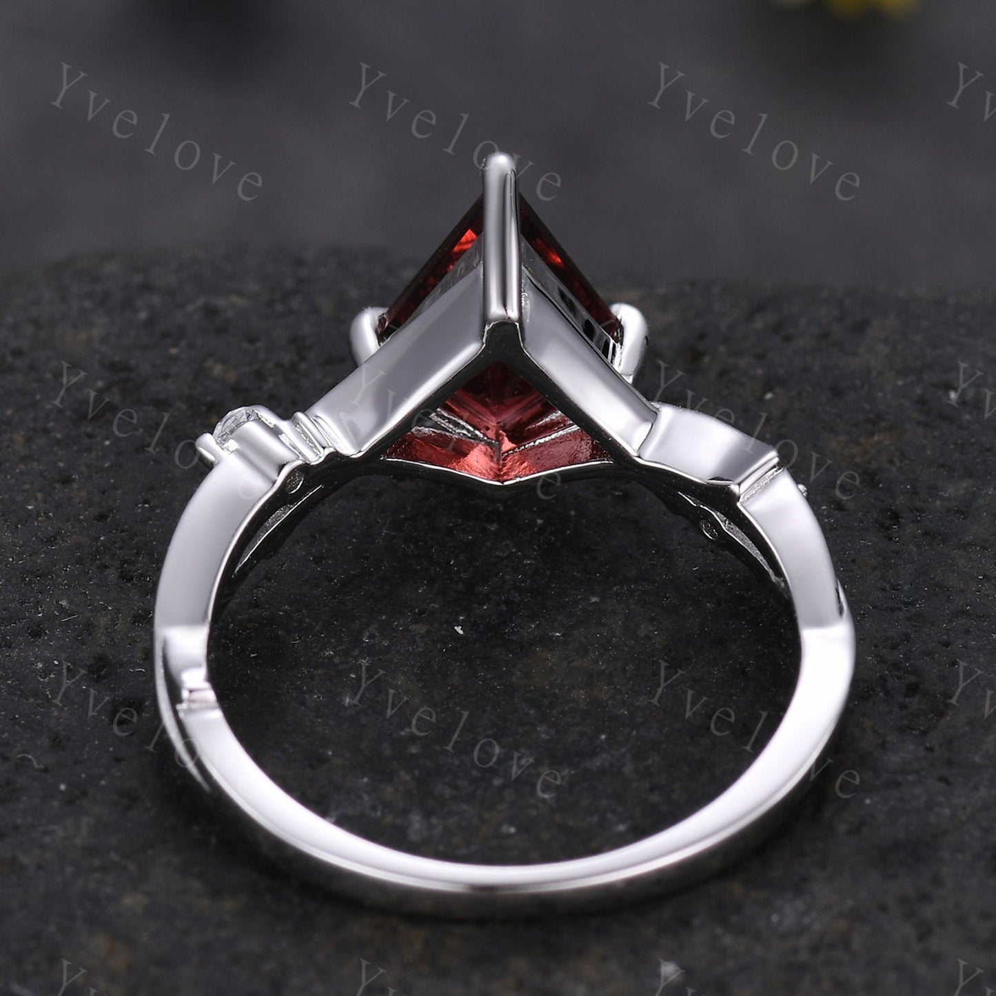 Unique Kite Shaped Red Garnet Engagement Ring,Twisted Ring,Garnet Wedding Band Diamond Bridal Ring,Dainty Twig Promise Ring Anniversary Gift