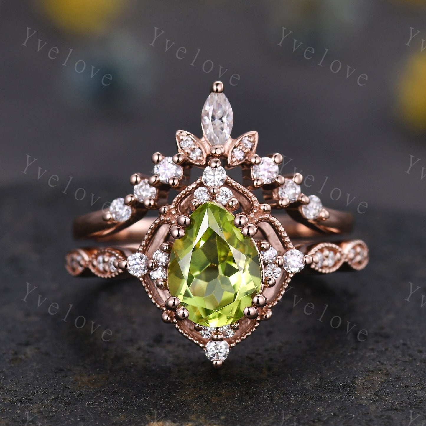 Vintage Green Peridot Ring Set,Pear Shape Peridot Ring,14K Solid Gold Ring,Unique Women Moissanite Promise Ring For Her,Handmade Gift