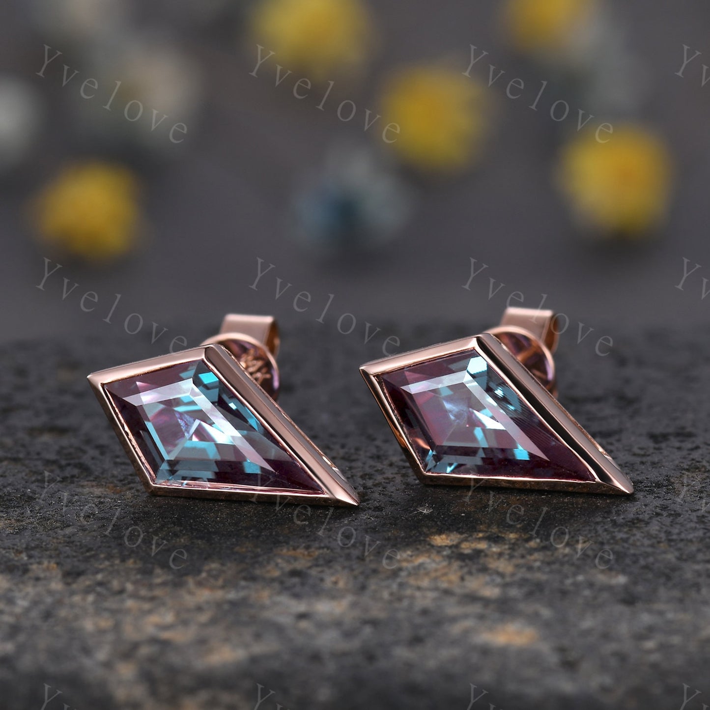 Custom order for Travis, 4x6mm kite cut alexandrite, 14k rose gold