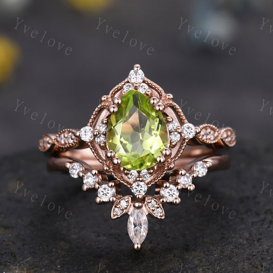 Vintage Green Peridot Ring Set,Pear Shape Peridot Ring,14K Solid Gold Ring,Unique Women Moissanite Promise Ring For Her,Handmade Gift