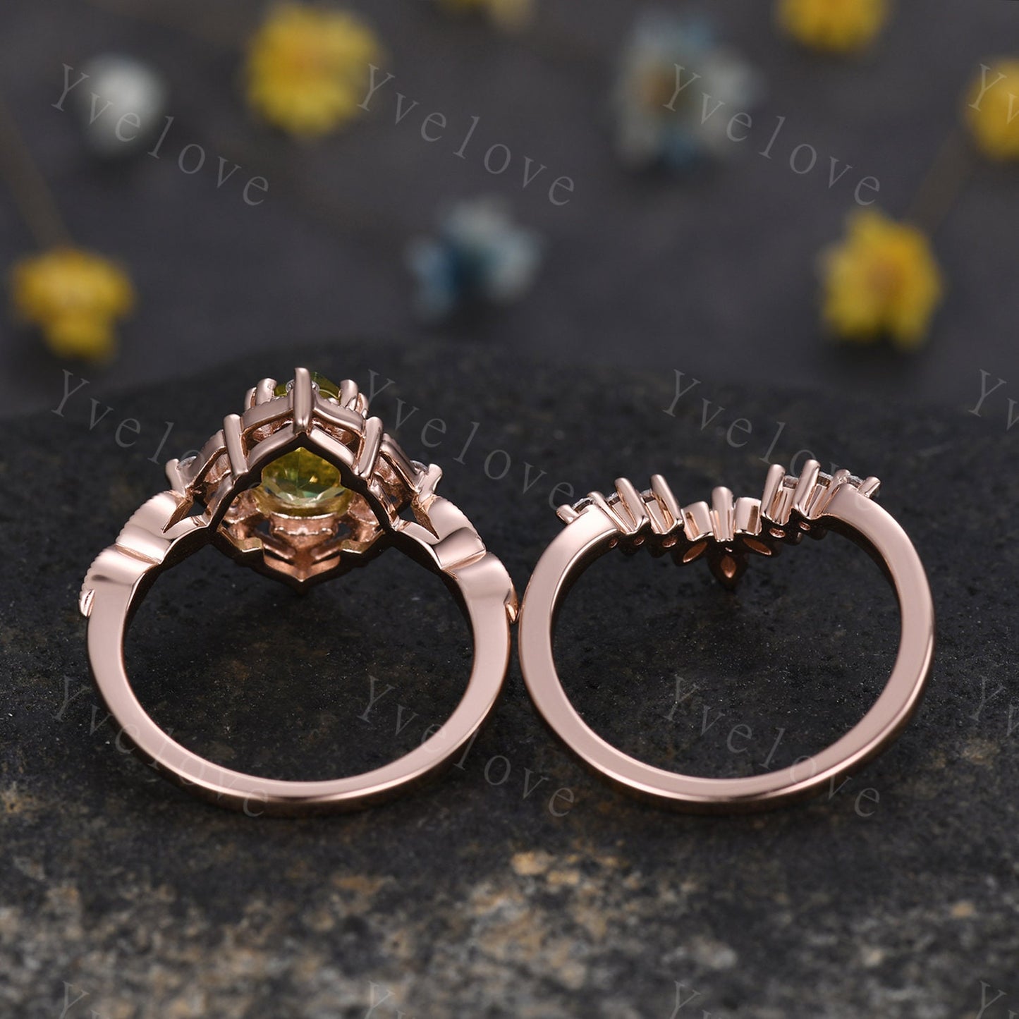 Vintage Green Peridot Ring Set,Pear Shape Peridot Ring,14K Solid Gold Ring,Unique Women Moissanite Promise Ring For Her,Handmade Gift