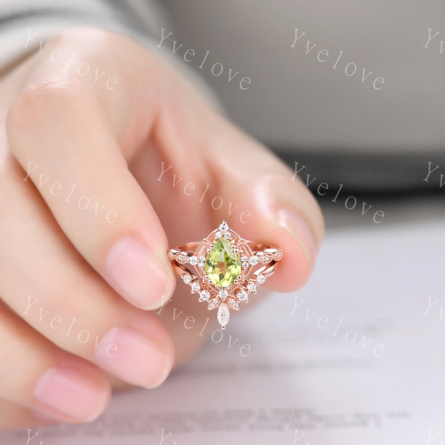 Vintage Green Peridot Ring Set,Pear Shape Peridot Ring,14K Solid Gold Ring,Unique Women Moissanite Promise Ring For Her,Handmade Gift