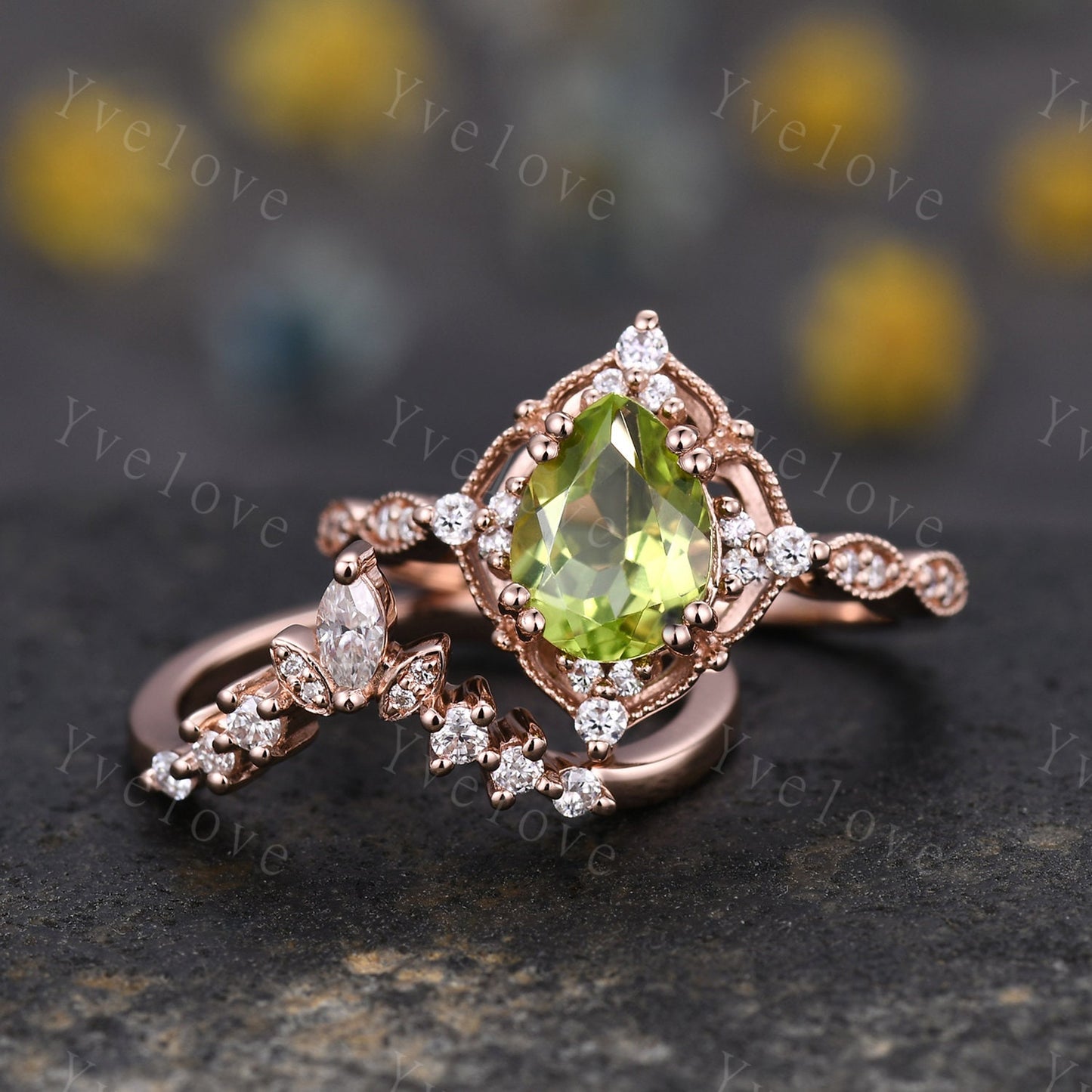 Vintage Green Peridot Ring Set,Pear Shape Peridot Ring,14K Solid Gold Ring,Unique Women Moissanite Promise Ring For Her,Handmade Gift