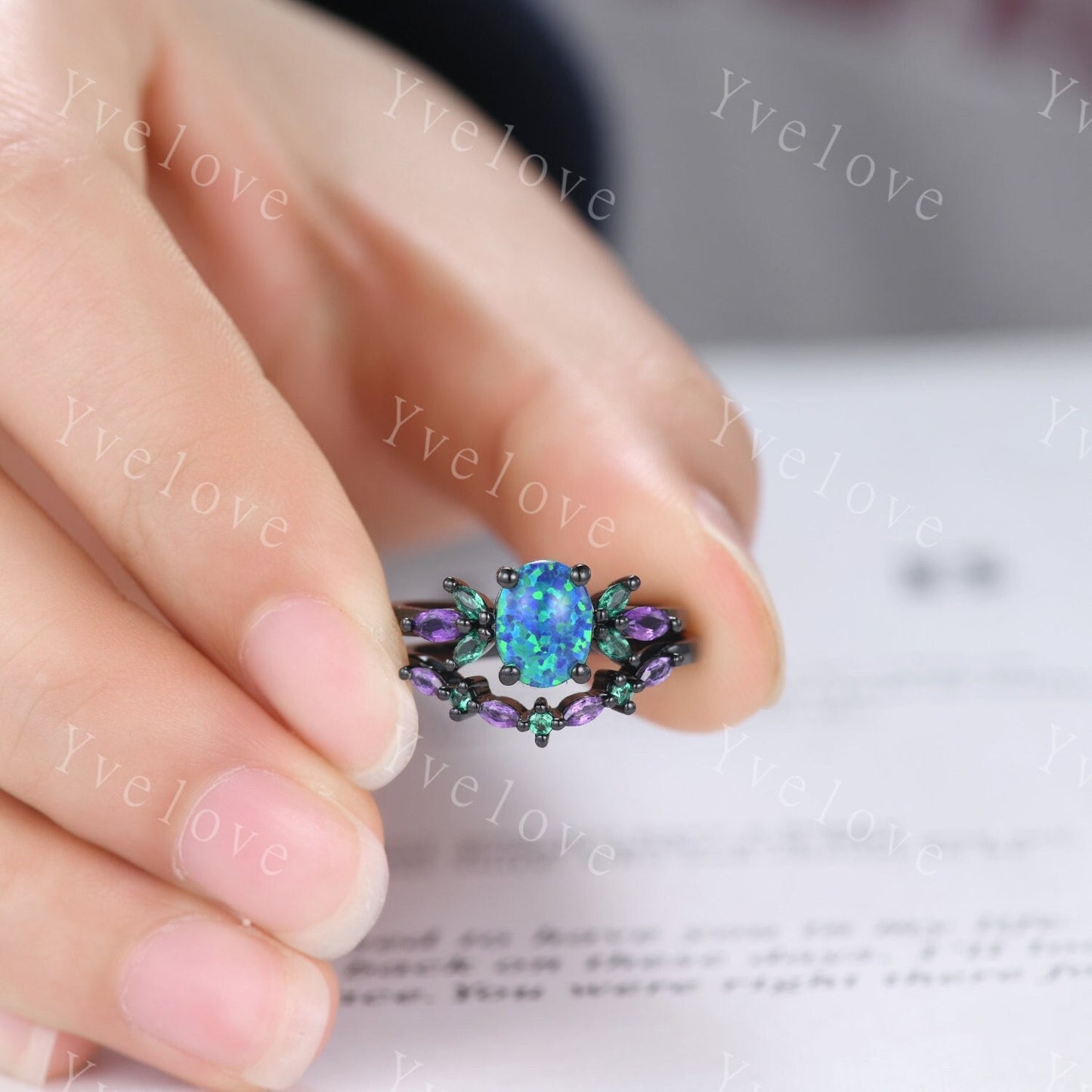 Blue Opal Wedding Ring Set Oval Opal Engagement Ring Emerald Amethyst Wedding Ring Black Gold Band Family Stone Jewelry Anniversary Gift