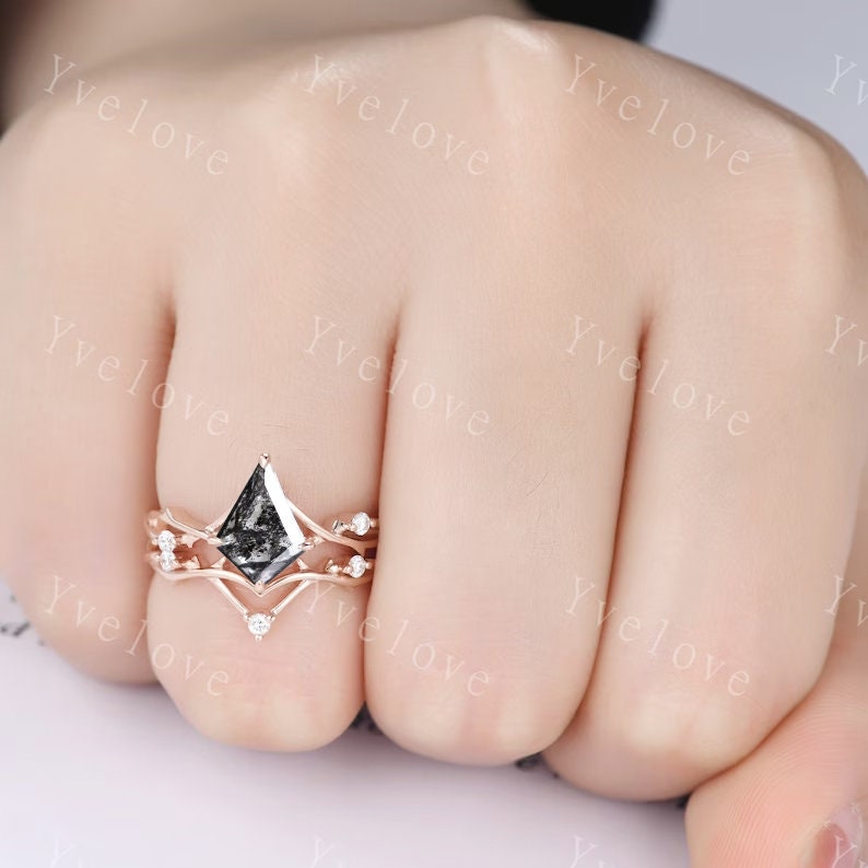 Vintage Kite Shaped Salt and Pepper Diamond Engagement Ring Set,Leaf Vines Moissanite Bridal Set,Branch Ring,Dainty Twig Diamond Ring Gift