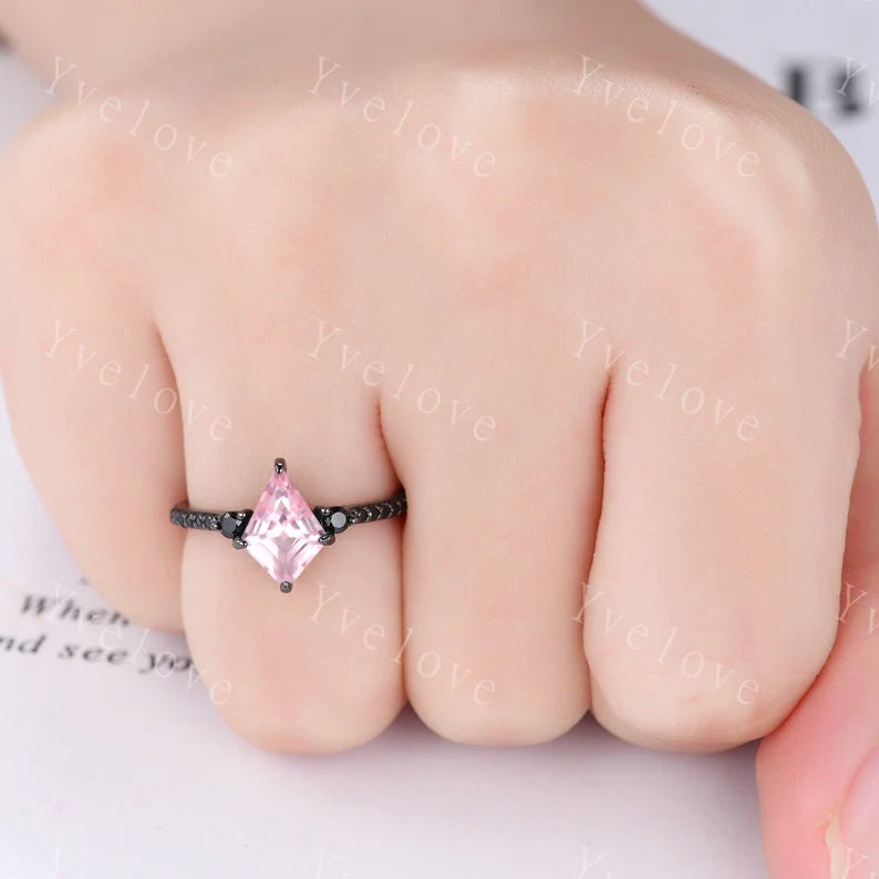 Retro Kite Cut Pink Sapphire Engagement Ring,Vintage Black Silver Ring Set,Unique Black Spinel Diamond Promise Ring Anniversary Gift For Her