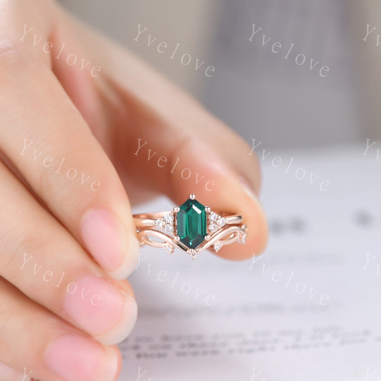 Retro Long hexagon Emerald Ring,Vintage Rose Gold Ring Set,Unique Green Emerald Engagement Ring,Promise Ring,May Birthstone Gift For Her