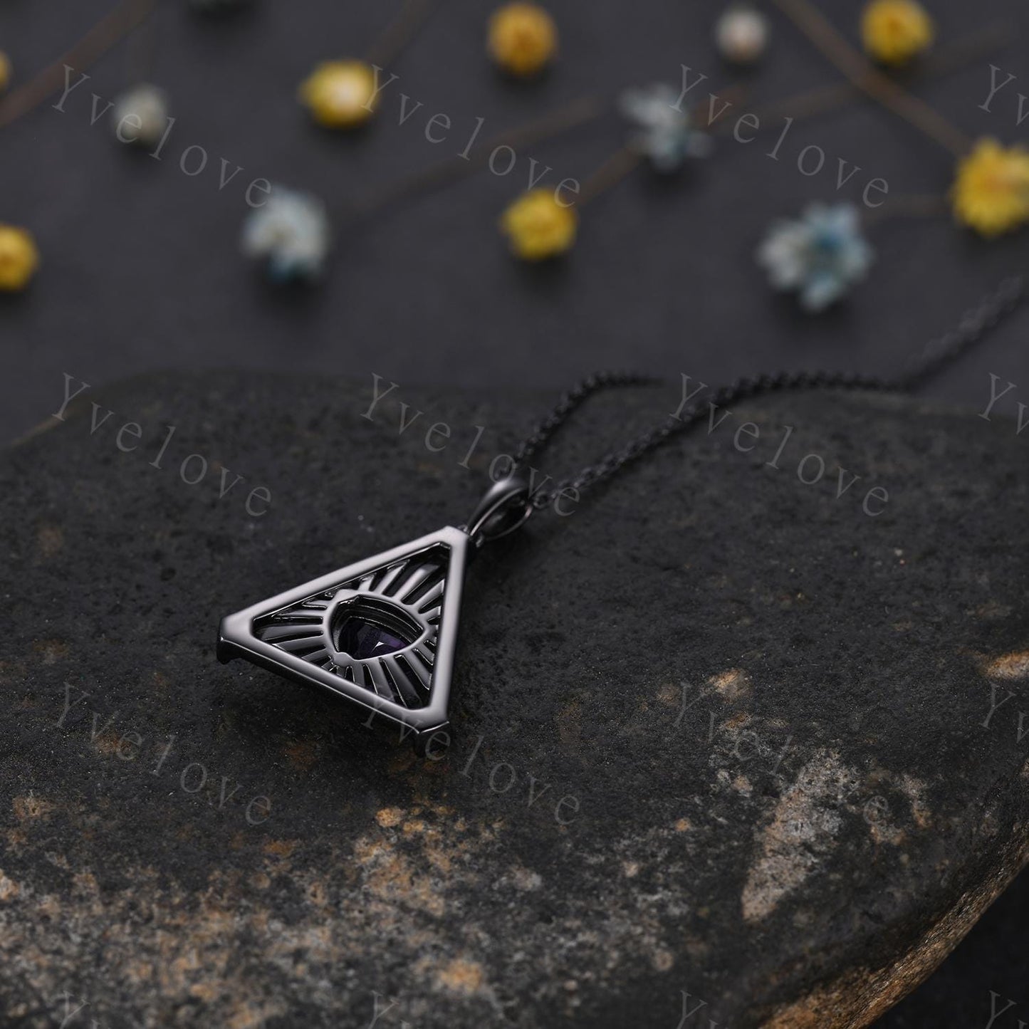 Gothic triangle cut Emerald pendant black gold unique trillion shape Green Emerald engagement necklace women retro wedding necklace gift