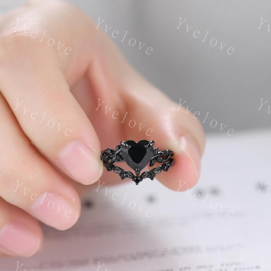 8 mm Heart Shape Black Onyx Ring,Vintage Twig Vine Leaf Ring,Antique Black Onyx Bridal Promise Ring Set Nature Inspired Black Gold band