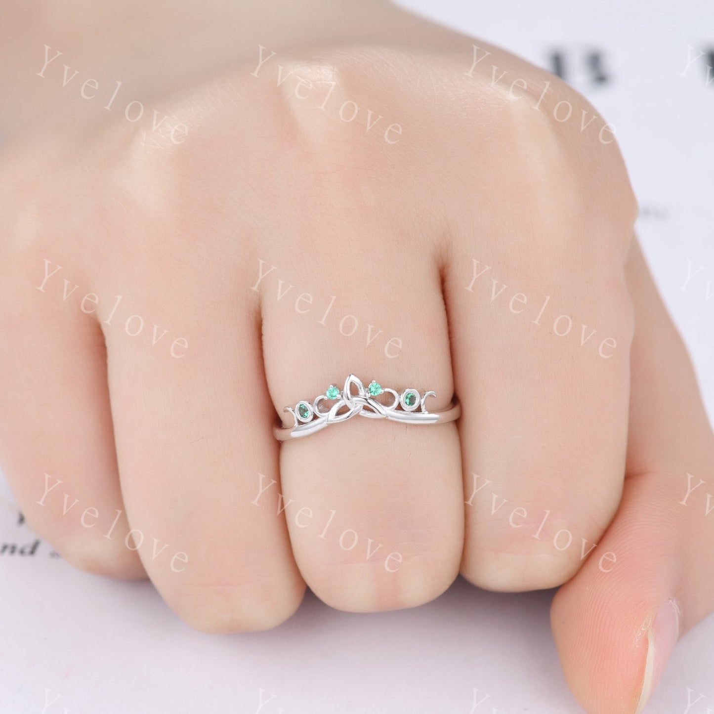 Celtic Knot Ring,Green Emerald Wedding band,Vintage Retro White Gold Ring Emerald Jewelry Stacking Matching Band Bridal Ring Gift For Her