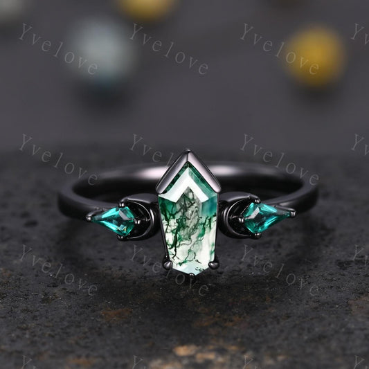 Gothic Coffin Cut Moss Agate Engagement Ring,Unique Natural Agate Ring,Kite Green Emerald Ring,Black Gold Moon Band Promise Gift Bridal Ring