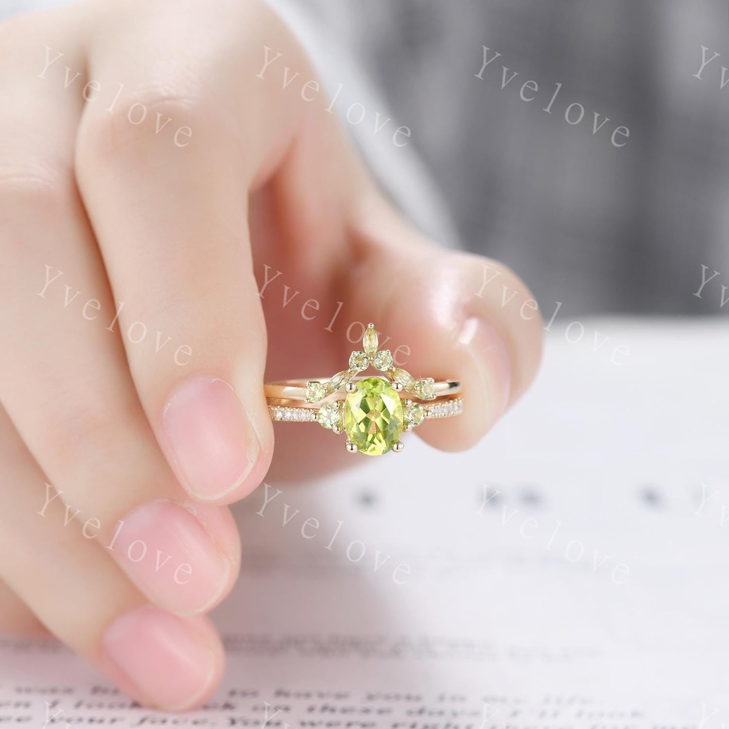 Oval Cut Peridot Engagement Ring Set,Peridot Wedding Ring Set,August Birthstone,Diamond Stacking Wedding Band for Women Anniversary Gift