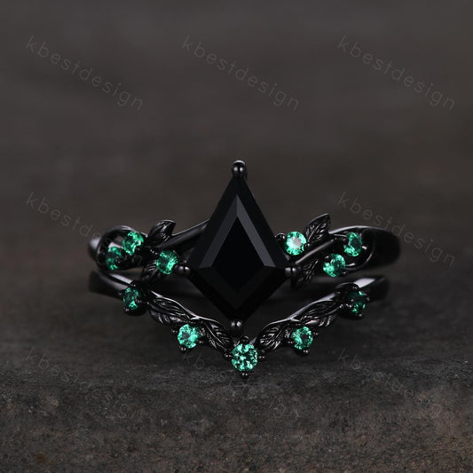 Gothic Kite Cut Black Onyx Engagement Ring Art Deco Branch Design Leaf Emerald Wedding Ring Black Gold Ring Unique Bridal Ring Set