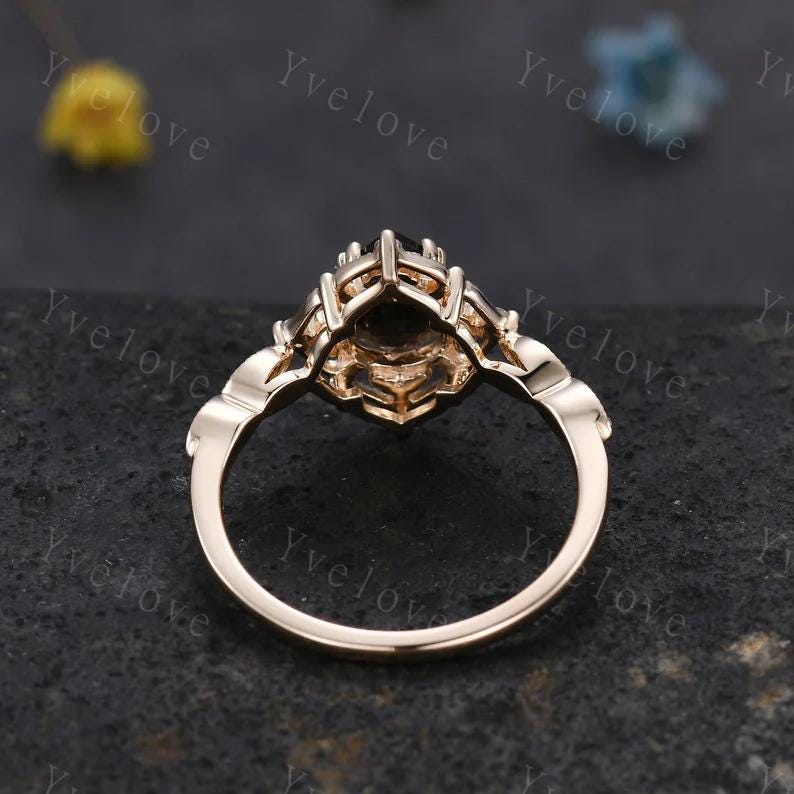 Vintage Red Garnet Engagement Ring,Pear Shape Red Garnte Ring,14K Solid Gold Ring,Unique Women Moissanite Promise Ring For Her,Handmade Gift