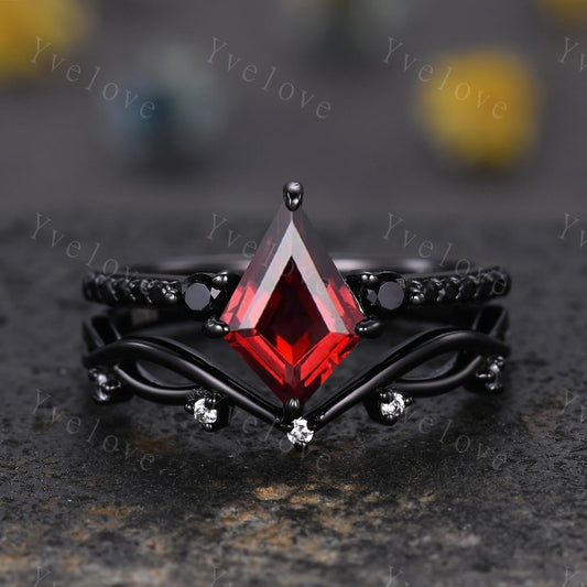 Retro Kite Red Garnet Engagement Ring,Vintage Black Silver Ring Set,Unique Black Spinel Diamond Promise Ring Anniversary Gift Birthstone
