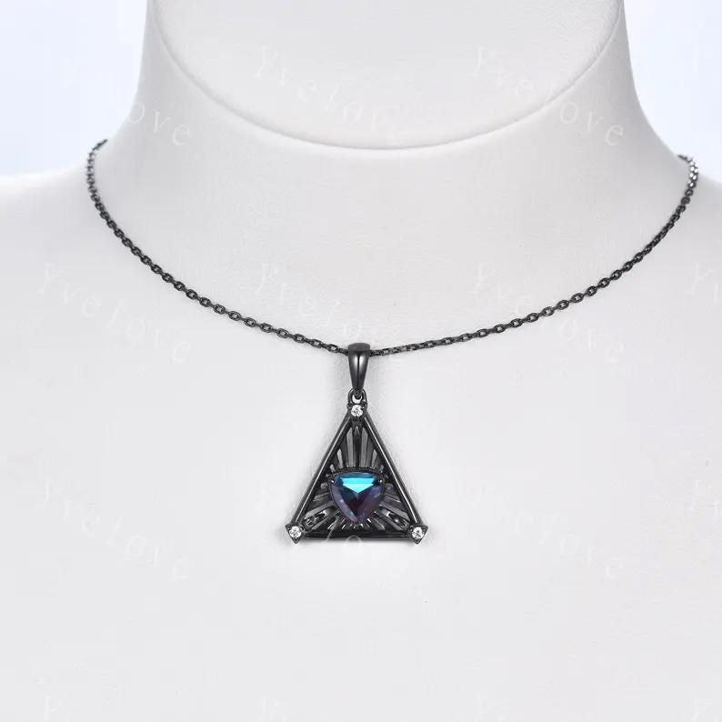 Gothic triangle cut alexandrite pendant black gold unique trillion shape alexandrite engagement necklace women retro wedding necklace gift