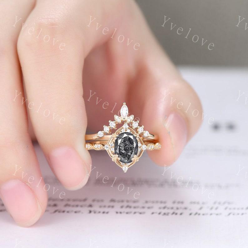 Vintage Salt and Pepper Diamond Engagement Ring,Oval Shaped Diamond Ring Set,14K Gold Ring,Unique Women Promise Ring For Her,Handmade Gift