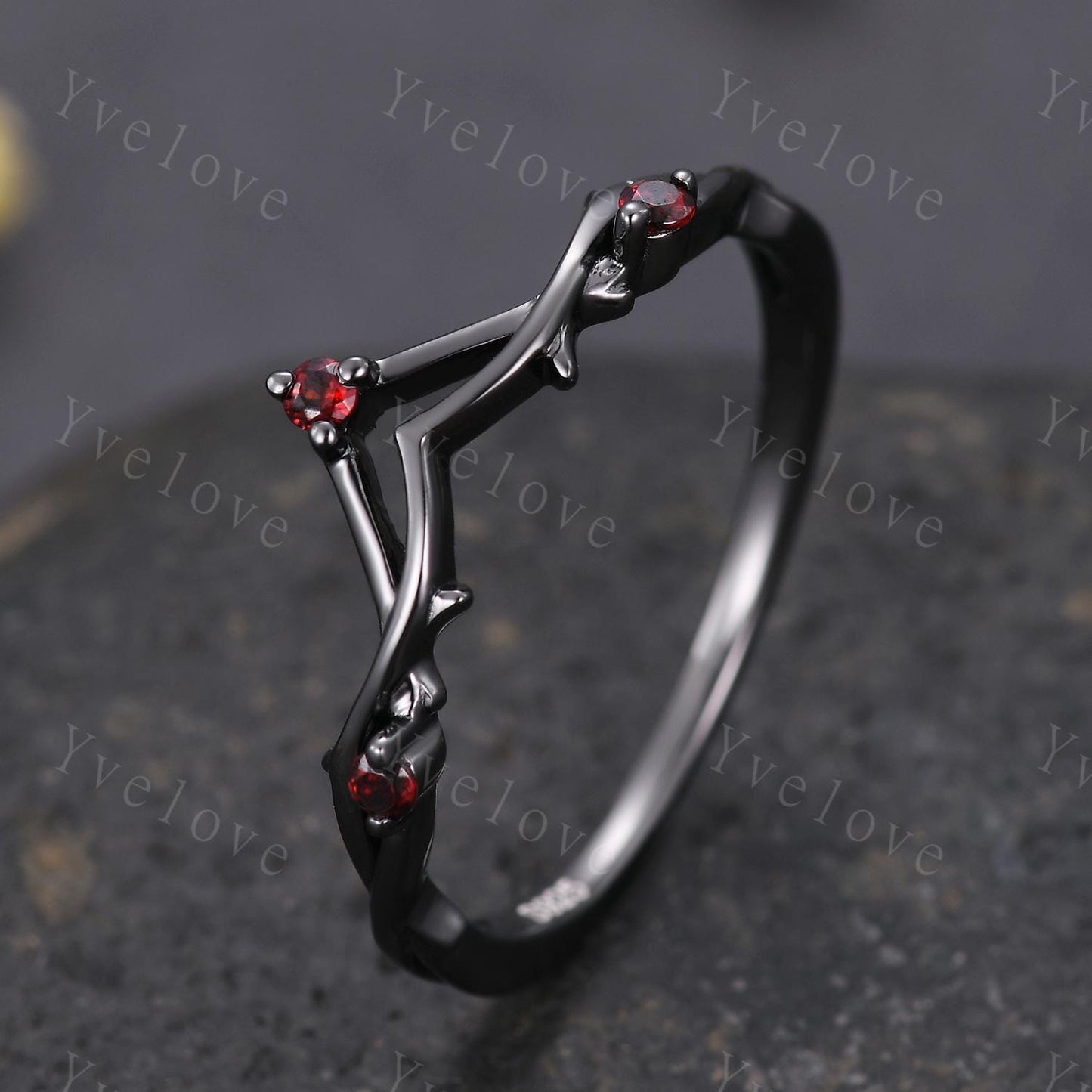 Minimalist Red Garnet Twig Engagement Ring,Twig Matching Band,Women Vine Band,Art Deco V Curved Branch Garnet Wedding Band,Black Gold Ring