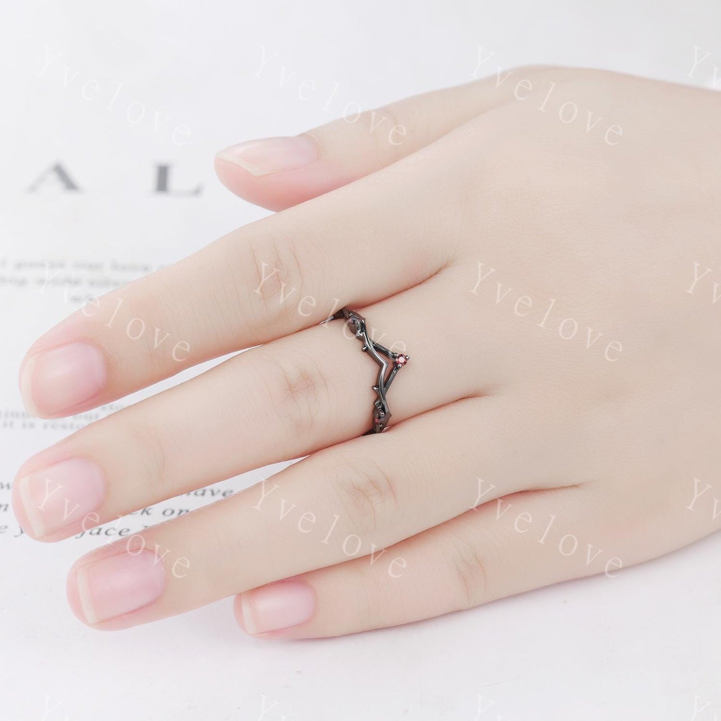 Minimalist Red Garnet Twig Engagement Ring,Twig Matching Band,Women Vine Band,Art Deco V Curved Branch Garnet Wedding Band,Black Gold Ring
