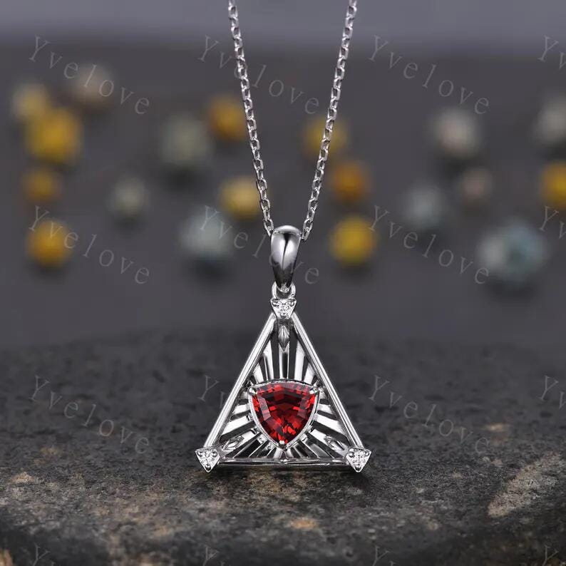Gothic triangle cut garnet pendant black gold unique trillion shape red garnet engagement necklace women retro wedding necklace gift