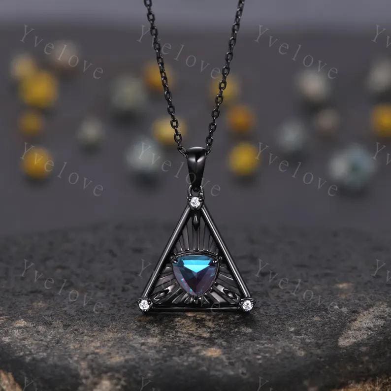 Gothic triangle cut alexandrite pendant black gold unique trillion shape alexandrite engagement necklace women retro wedding necklace gift