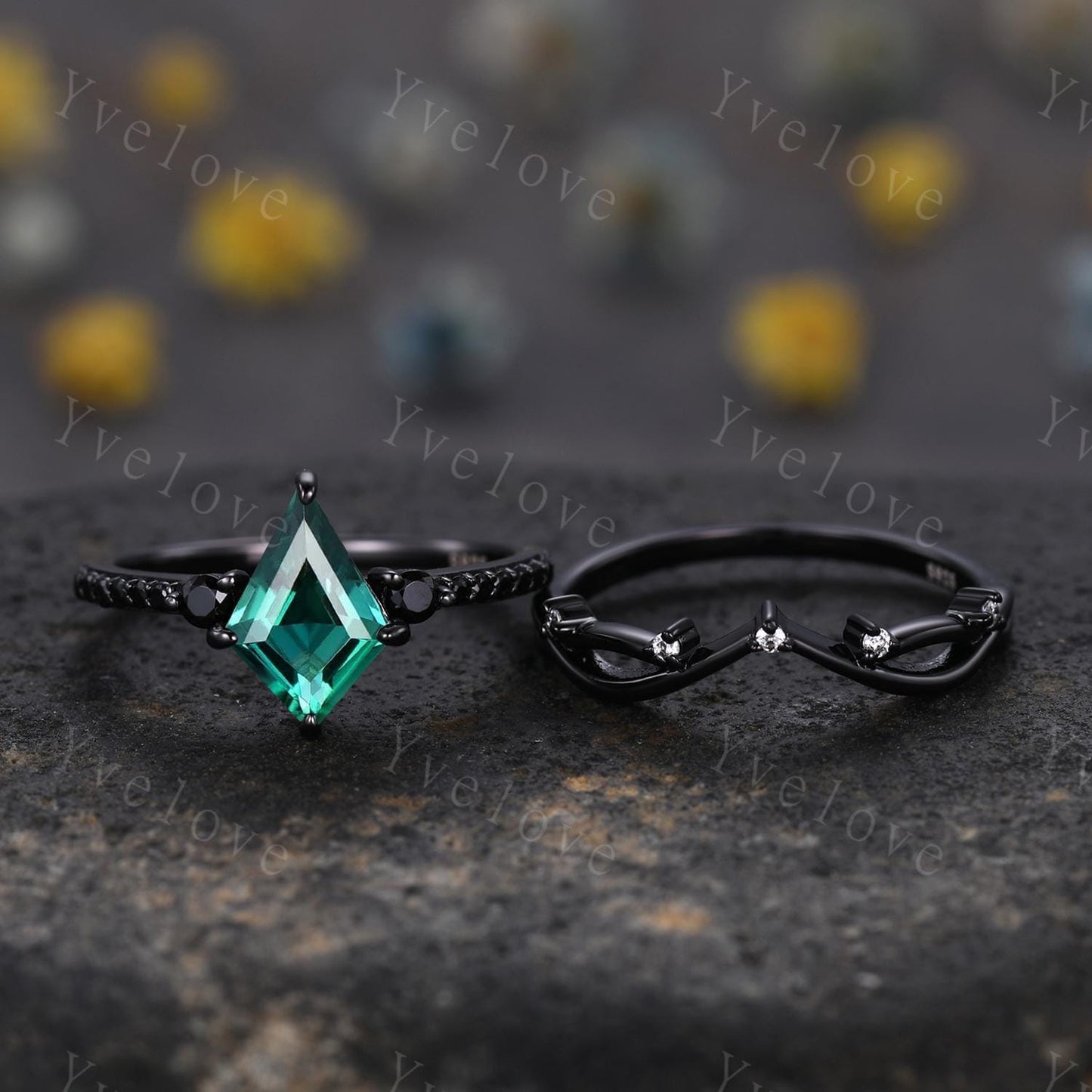 Retro Kite Cut Green Emerald Engagement Ring,Vintage Black Silver Ring Set,Unique Black Spinel Diamond Promise Ring Anniversary Birth Gift