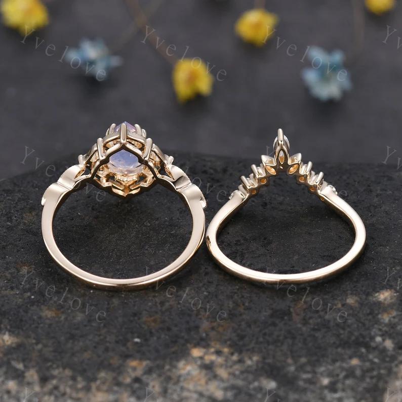 Vintage Red Garnet Engagement Ring Set,Teardrop Garnet Ring,14K Solid Gold Ring,Unique Women Moissanite Promise Ring For Her,January Gift