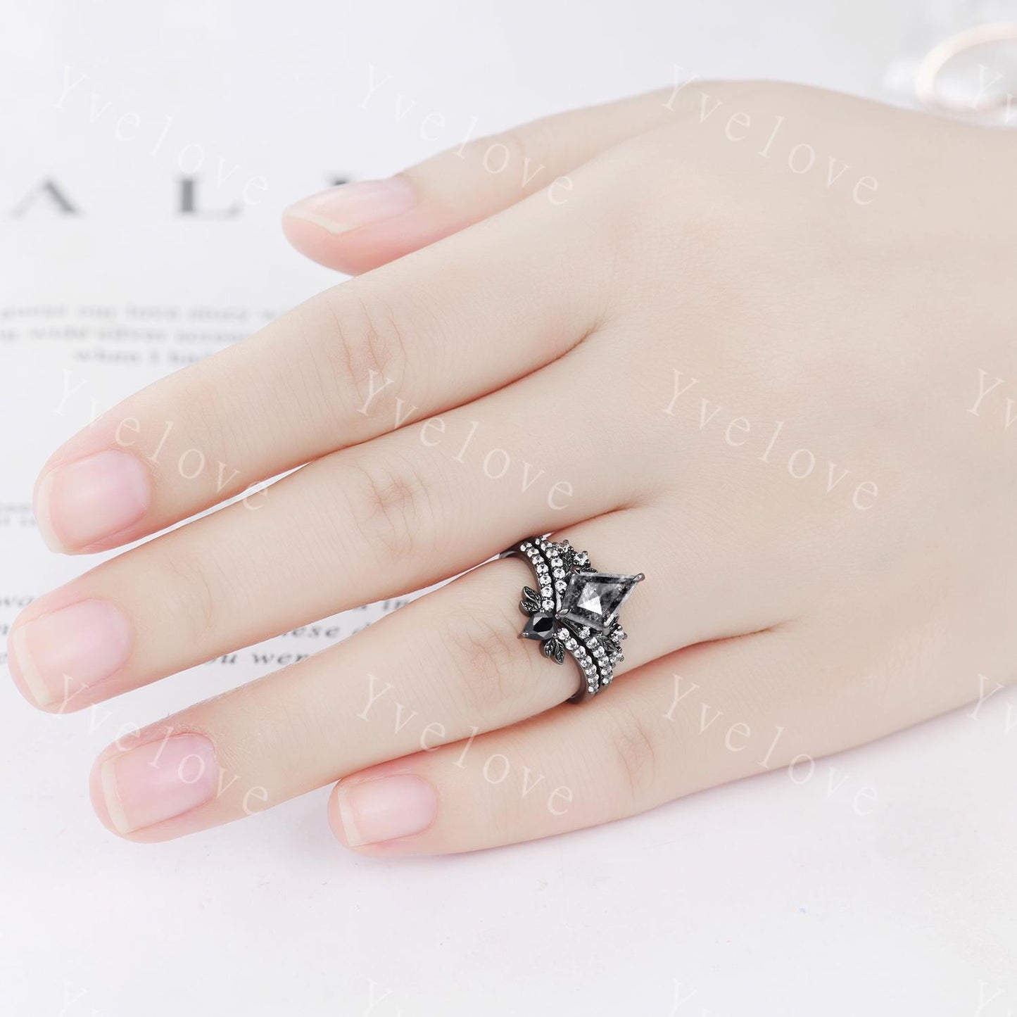 Retro Kite Salt Pepper Diamond Engagement Ring Set,Gothic Leaf Nature Inspired Black Gold Ring,Black Gem Diamond Bridal Ring Women Gift