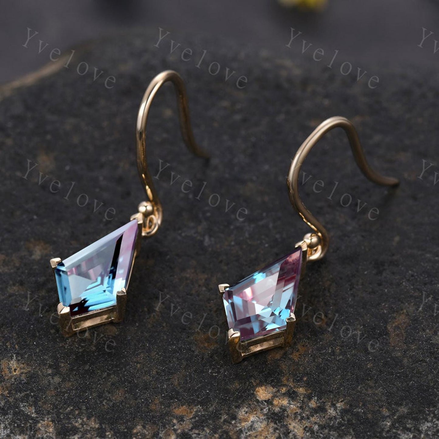 Vintage Kite cut Alexandirte earrings alexandrite jewelry unique earrings women art deco earring anniversary gift for her Birthday Gift