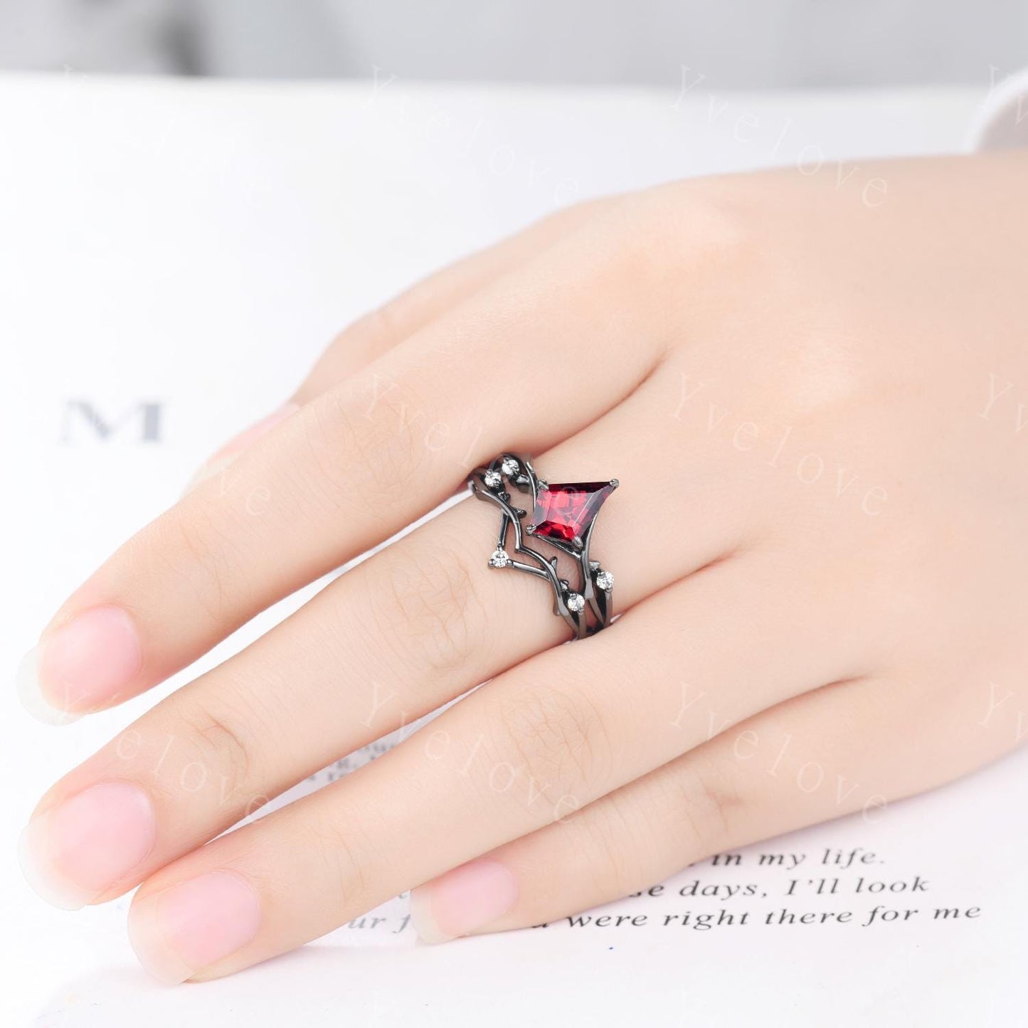 Vintage Kite Cut Red Garnet Engagement Ring Set,Black Gold Twig Vines Diamond Bridal Set,Branch Ring,Dainty Twig Diamond Ring Promise Gift