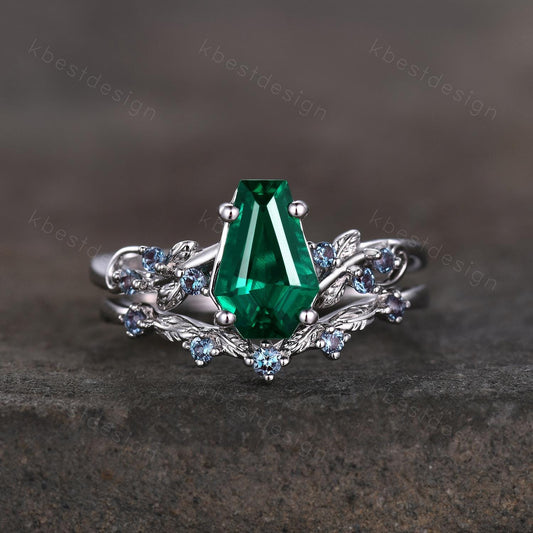 Vintage Coffin cut Emerald Engagement Ring Art Deco Branch Design Leaf Ring Alexandrite Stacking Band Unique Bridal Promise Ring Set